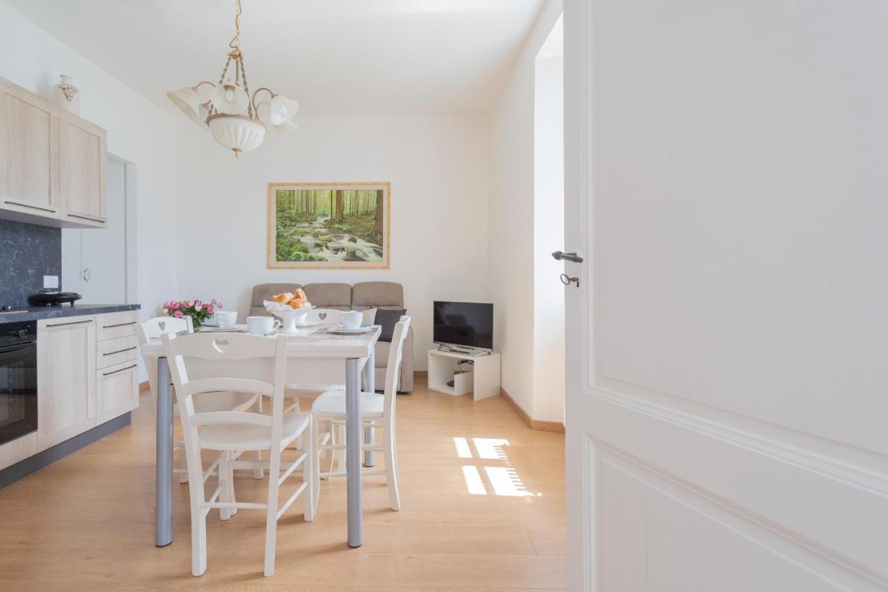 Tina'S Window On Lake Como By Rent All Como Mezzegra Ngoại thất bức ảnh